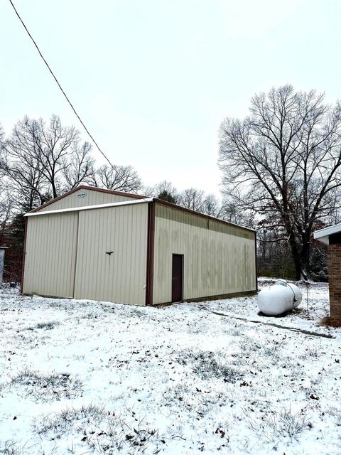 Tiny photo for 2407 Selmaville Road, Salem, IL 62881 (MLS # EB460642)