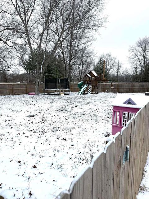 Tiny photo for 2407 Selmaville Road, Salem, IL 62881 (MLS # EB460642)