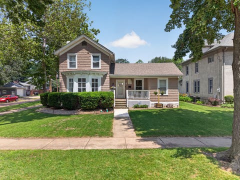 Tiny photo for 702 Pearl Street, Ottawa, IL 61350 (MLS # 12698930)