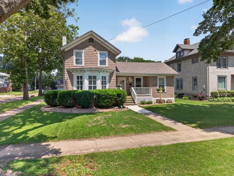 Photo of 702 Pearl Street, Ottawa, IL 61350 (MLS # 12698930)