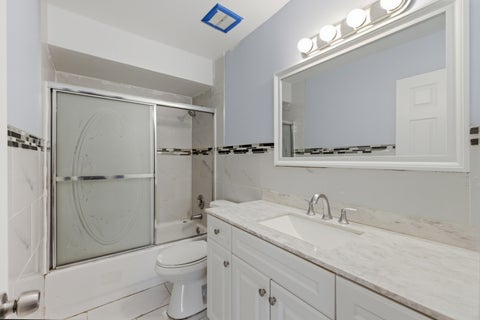 Tiny photo for 1080 Knoll Lane #107, Hoffman Estates, IL 60169 (MLS # 12768589)