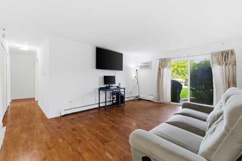 Tiny photo for 1080 Knoll Lane #107, Hoffman Estates, IL 60169 (MLS # 12768589)