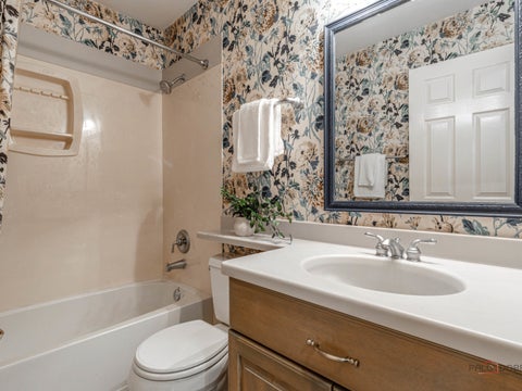 Tiny photo for 230 Parktrail Court, Schaumburg, IL 60173 (MLS # 12744886)