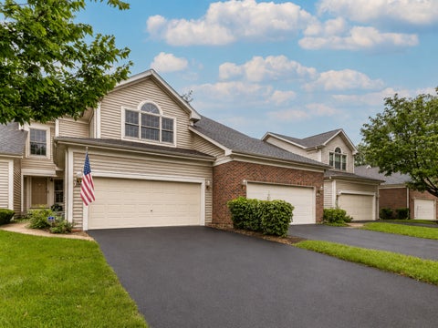 Photo of 230 Parktrail Court, Schaumburg, IL 60173 (MLS # 12744886)
