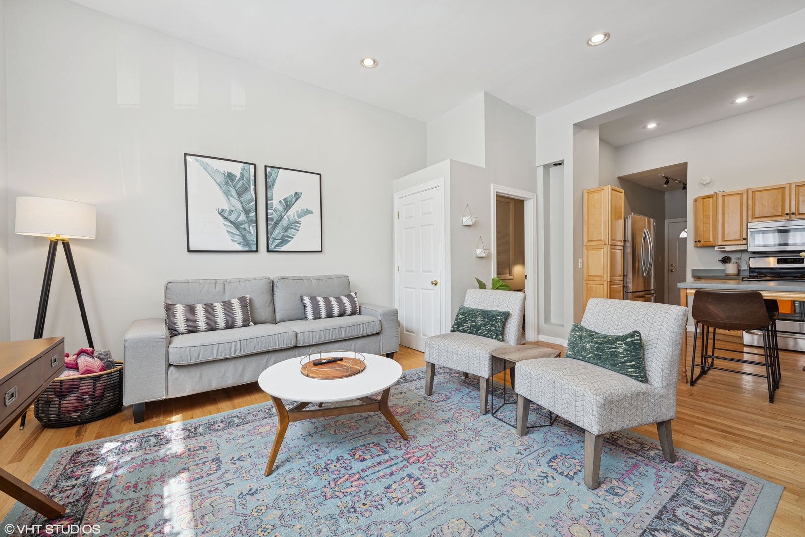 2140 W Belmont Avenue 1F