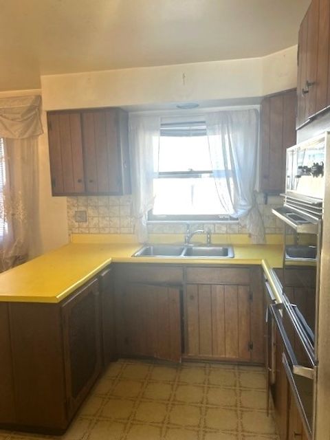 Tiny photo for 108 E Burlington Street #B, Riverside, IL 60546 (MLS # 12596884)