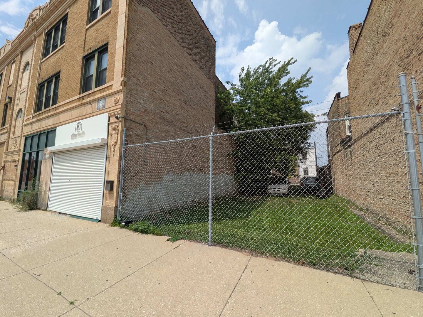 7850-7851 S CONSTANCE Avenue