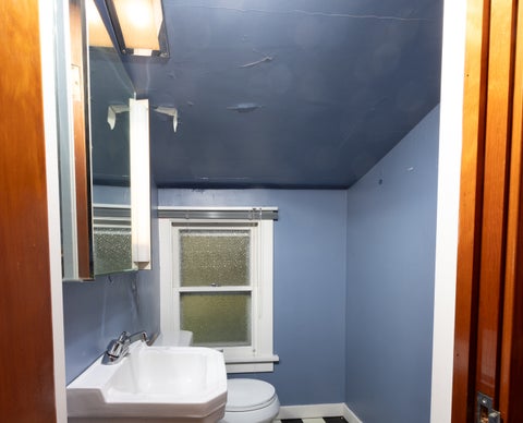 Tiny photo for 2225 Lagoon Drive, Fox River Grove, IL 60021 (MLS # 12788554)