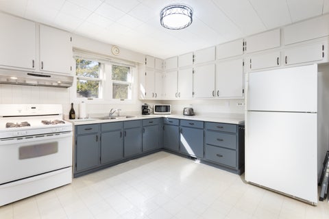 Tiny photo for 2225 Lagoon Drive, Fox River Grove, IL 60021 (MLS # 12788554)