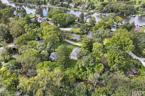 Tiny photo for 2225 Lagoon Drive, Fox River Grove, IL 60021 (MLS # 12788554)