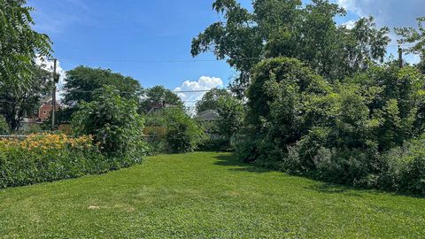 Tiny photo for 427 S Cornell Avenue, Villa Park, IL 60181 (MLS # 12565415)