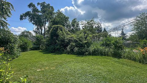 Tiny photo for 427 S Cornell Avenue, Villa Park, IL 60181 (MLS # 12565415)