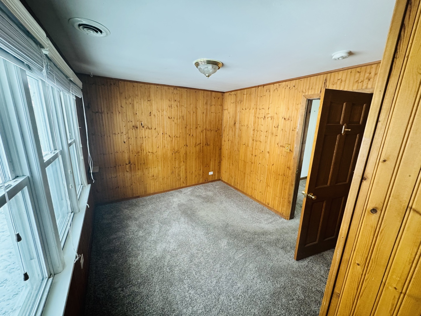 37113 N Loretto Avenue