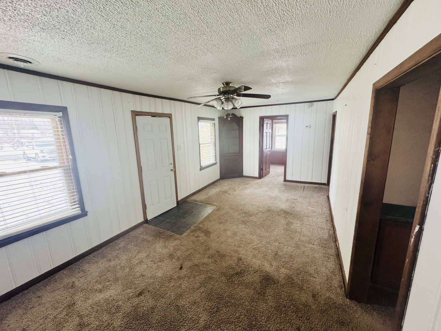 37113 N Loretto Avenue