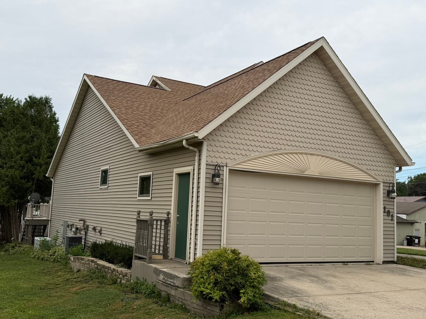 101 E Provost Street