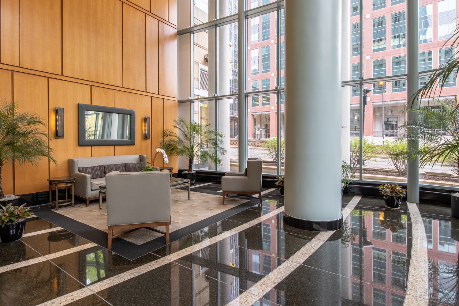 345 N La Salle Drive 2601