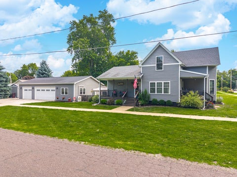 Photo of 101 E 4th Street, El Paso, IL 61738 (MLS # 12681478)