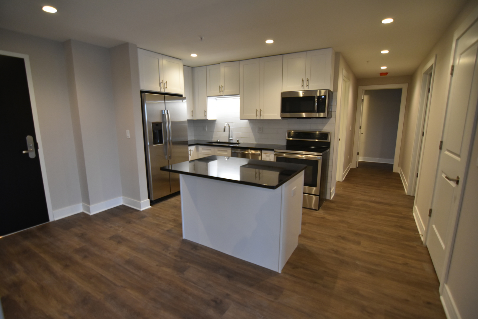 3833 N Broadway Street 301