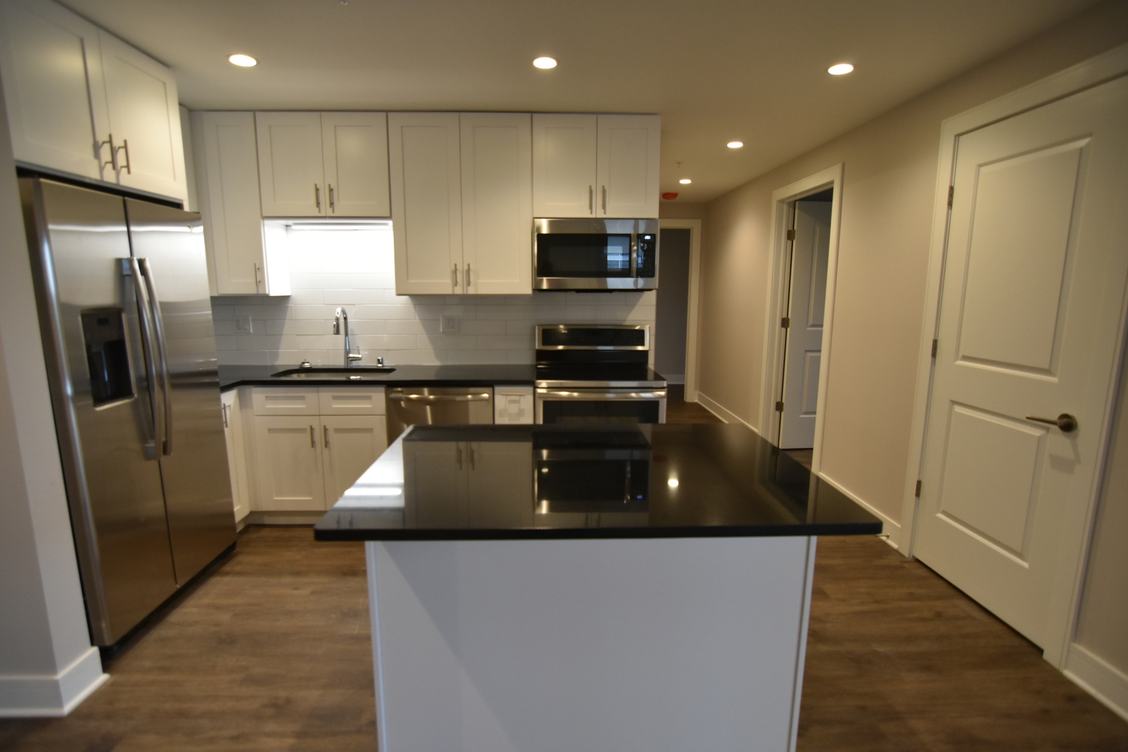 3833 N Broadway Street 301