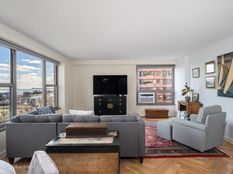 Tiny photo for 2970 N Lake Shore Drive #14A, Chicago, IL 60657 (MLS # 12587492)