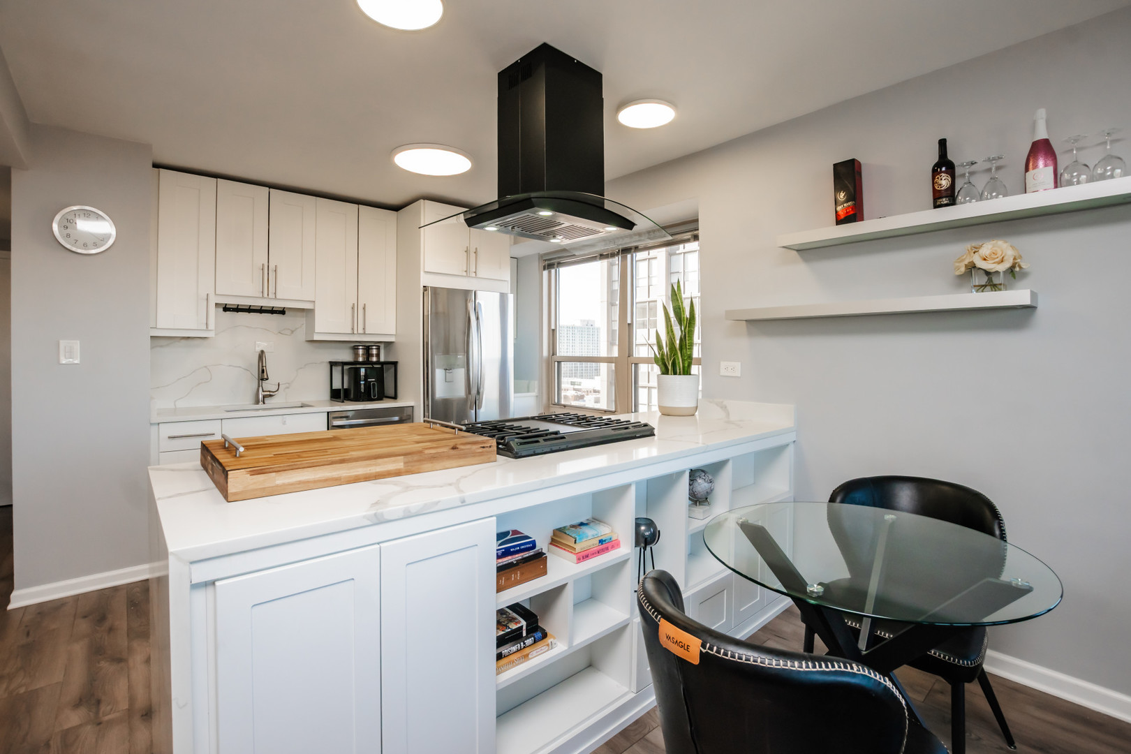 3950 N Lake Shore Drive 1811