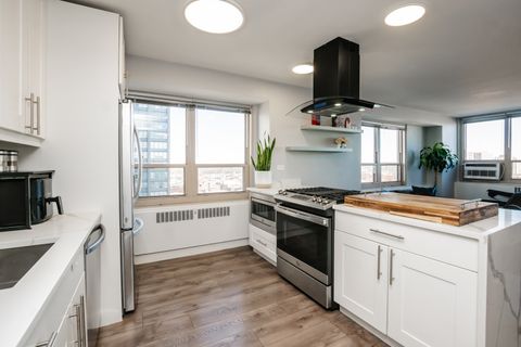 Tiny photo for 3950 N Lake Shore Drive #1811, Chicago, IL 60613 (MLS # 12553039)