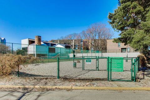 Tiny photo for 1 Maple Tree Court, Elmhurst, IL 60126 (MLS # 12634221)