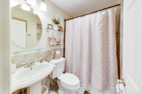 Tiny photo for 1 Maple Tree Court, Elmhurst, IL 60126 (MLS # 12634221)