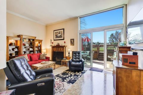 Tiny photo for 1 Maple Tree Court, Elmhurst, IL 60126 (MLS # 12634221)