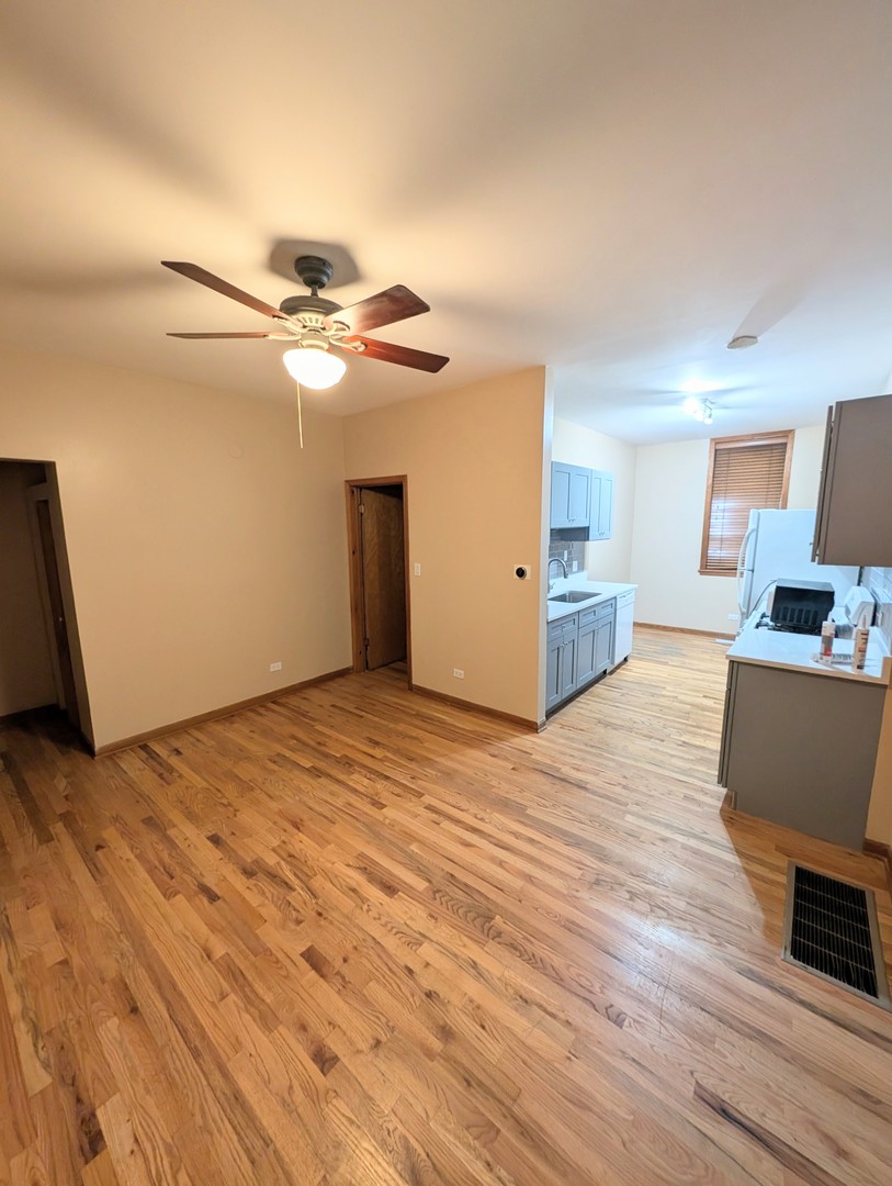 1852 W Thomas Street CH1