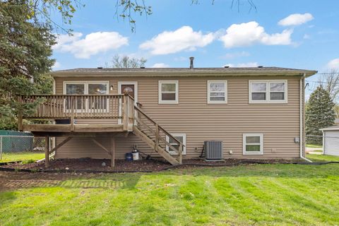 Tiny photo for 2308 Crabtree Avenue, Woodridge, IL 60517 (MLS # 12619401)