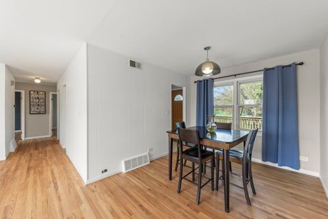 Tiny photo for 2308 Crabtree Avenue, Woodridge, IL 60517 (MLS # 12619401)