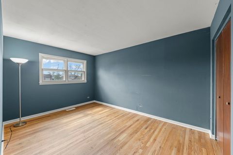 Tiny photo for 2308 Crabtree Avenue, Woodridge, IL 60517 (MLS # 12619401)