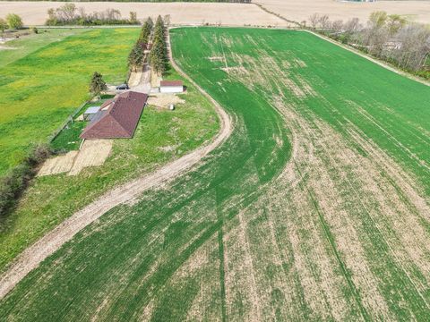 Tiny photo for 1406 Busse Road, Marengo, IL 60152 (MLS # 12558368)