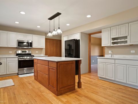 Tiny photo for 904 Glen Oak Drive, Sleepy Hollow, IL 60118 (MLS # 12633554)