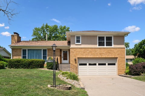 Photo of 2811 30TH Avenue, Rock Island, IL 61201 (MLS # 12696210)