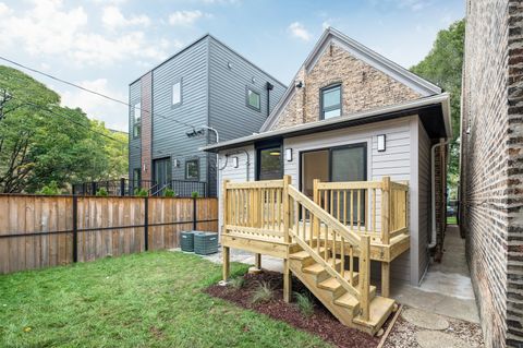Tiny photo for 2854 N Francisco Avenue, Chicago, IL 60618 (MLS # 12599333)