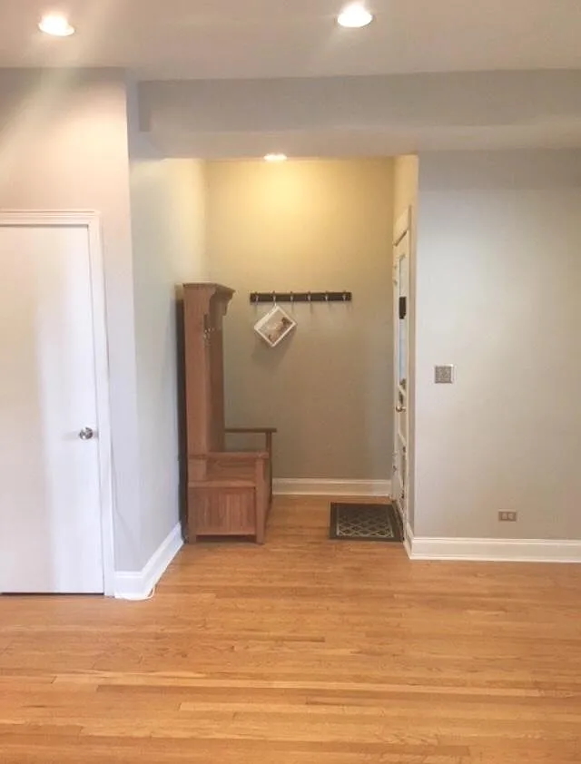 1901 W Fletcher Street 1