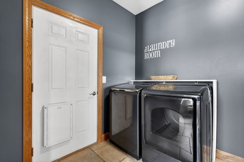 Tiny photo for 124 5th Street, Fulton, IL 61252 (MLS # 12617493)