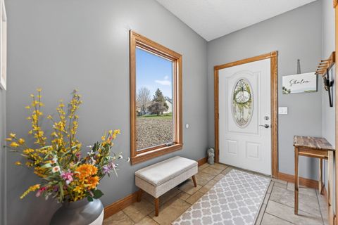 Tiny photo for 124 5th Street, Fulton, IL 61252 (MLS # 12617493)