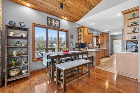 Tiny photo for 124 5th Street, Fulton, IL 61252 (MLS # 12617493)