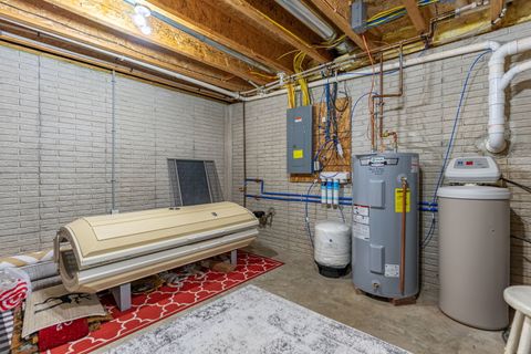 Tiny photo for 124 5th Street, Fulton, IL 61252 (MLS # 12617493)