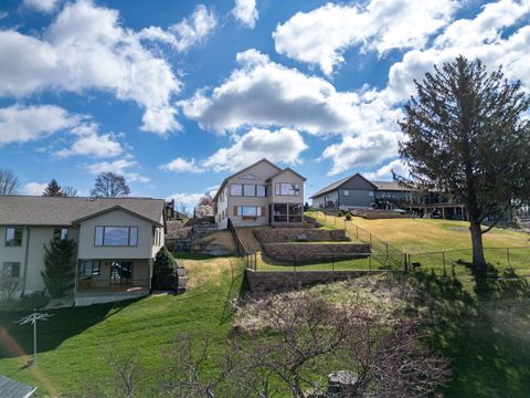 Tiny photo for 124 5th Street, Fulton, IL 61252 (MLS # 12617493)