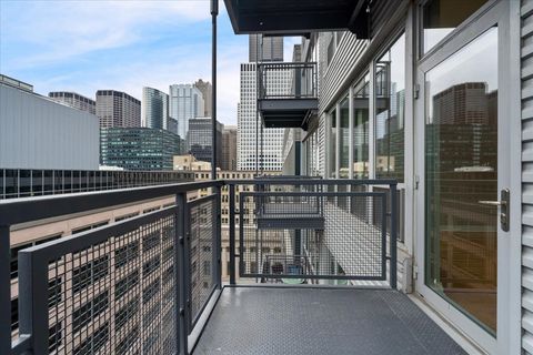 Tiny photo for 565 W Quincy Street #1202, Chicago, IL 60661 (MLS # 12512894)