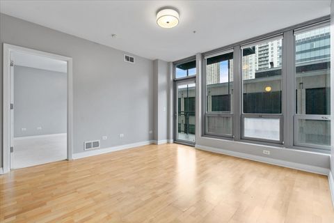 Tiny photo for 565 W Quincy Street #1202, Chicago, IL 60661 (MLS # 12512894)