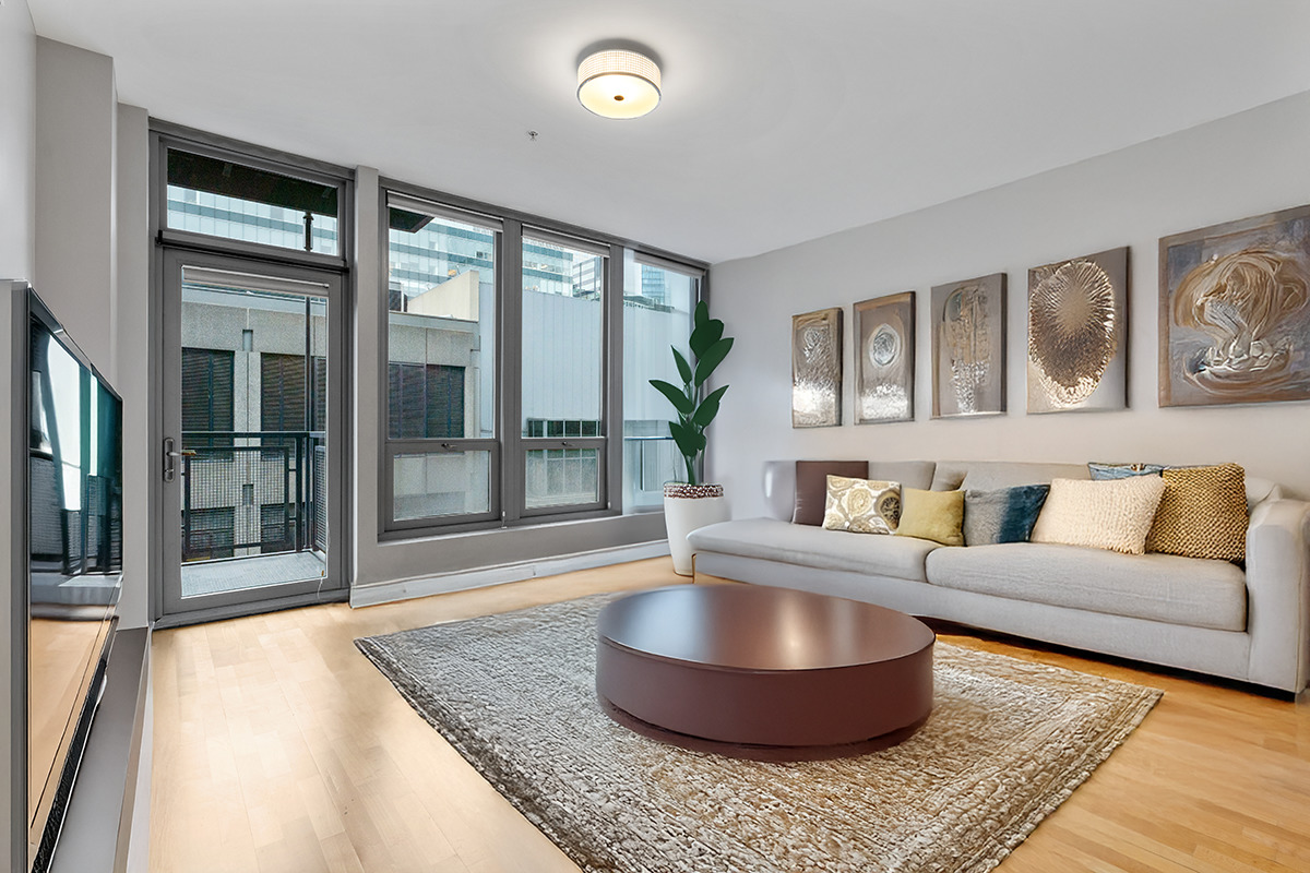 565 W Quincy Street 1202