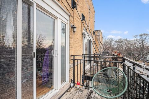 Tiny photo for 2008 W Greenleaf Avenue #3, Chicago, IL 60645 (MLS # 12543075)