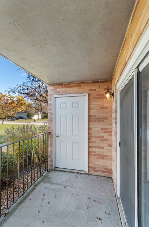 Tiny photo for 18302 Robin Lane #D1, Homewood, IL 60430 (MLS # 12749113)