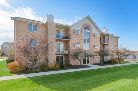 Photo of 18302 Robin Lane #D1, Homewood, IL 60430 (MLS # 12749113)