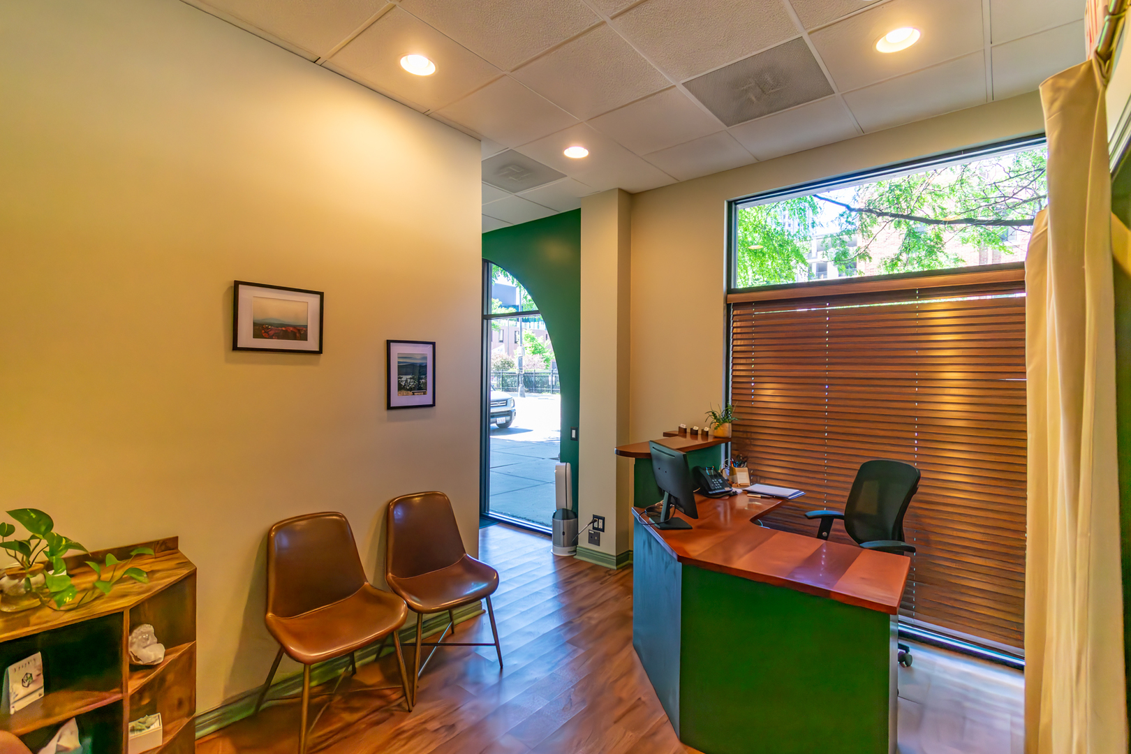 1355 W Washington Boulevard 1